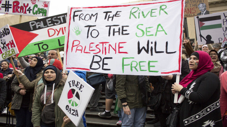 الحرية الأمريكية: حظر شعاري "من النهر إلى البحر و"ستحرر فلسطين" واعتبارهما "ضد السامية"